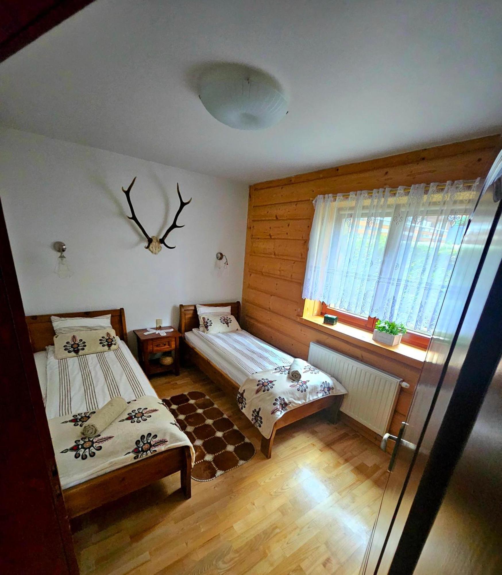 Apartament Z Widokiem Na Gory - Split Ac, Private Terrace, Private Parking 코스실리스코 외부 사진