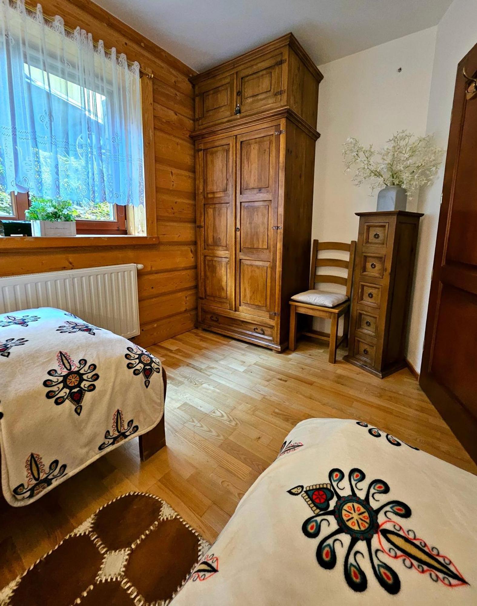Apartament Z Widokiem Na Gory - Split Ac, Private Terrace, Private Parking 코스실리스코 외부 사진