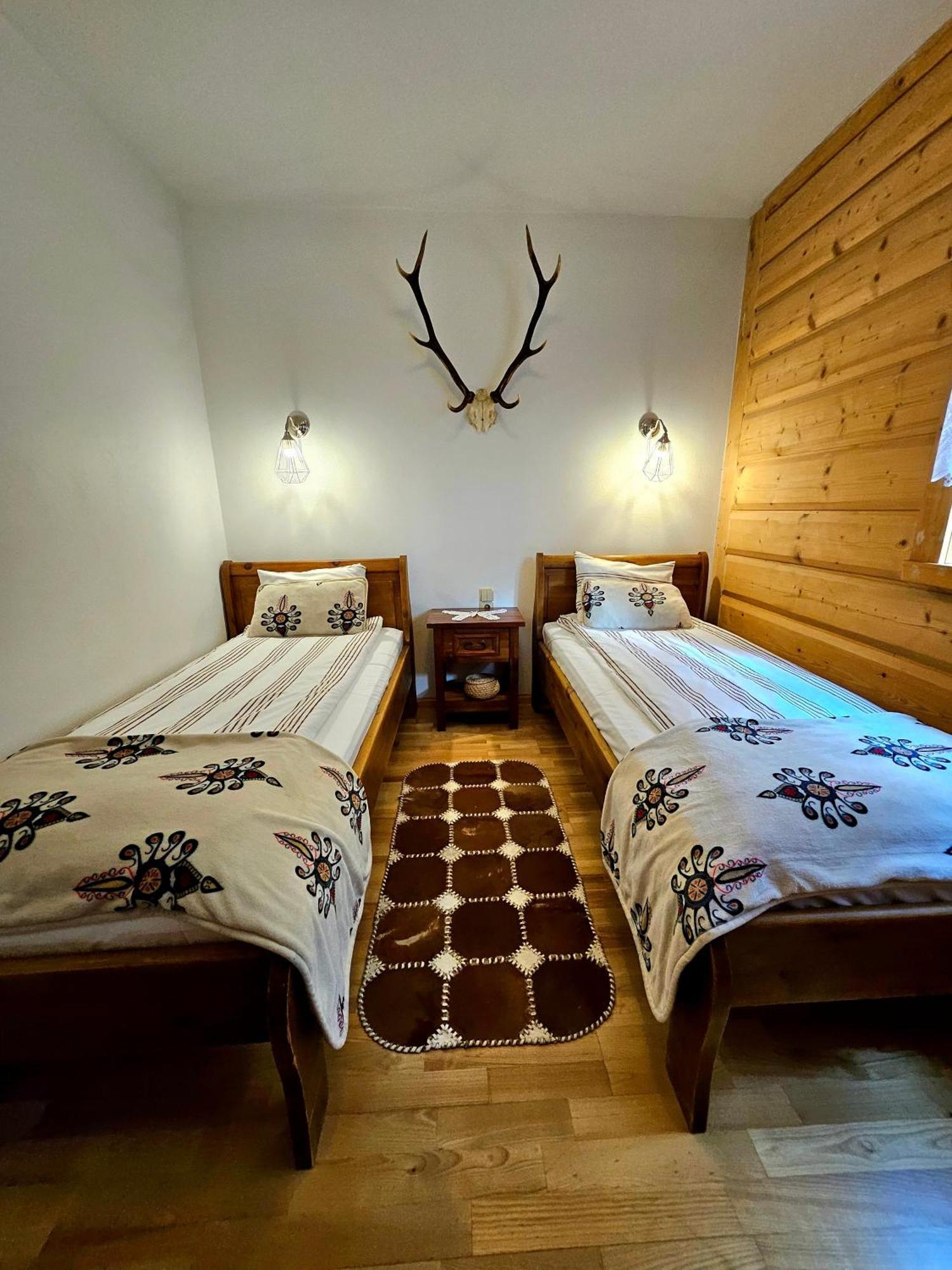 Apartament Z Widokiem Na Gory - Split Ac, Private Terrace, Private Parking 코스실리스코 외부 사진